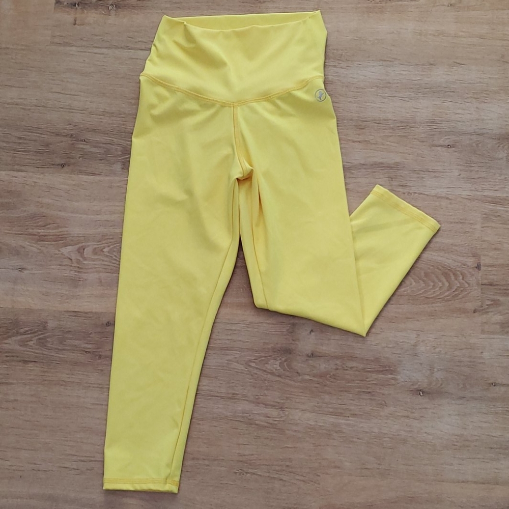 Bright Yellow Capris Leggings